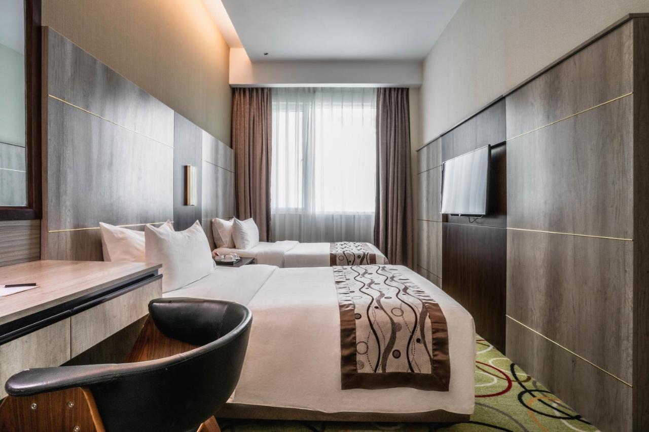 Ano Hotel Miri Bagian luar foto