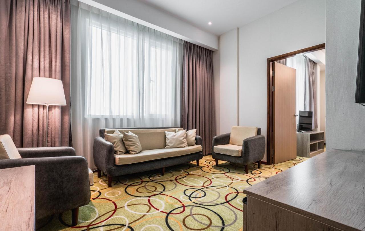 Ano Hotel Miri Bagian luar foto