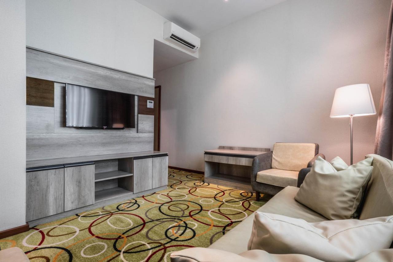Ano Hotel Miri Bagian luar foto